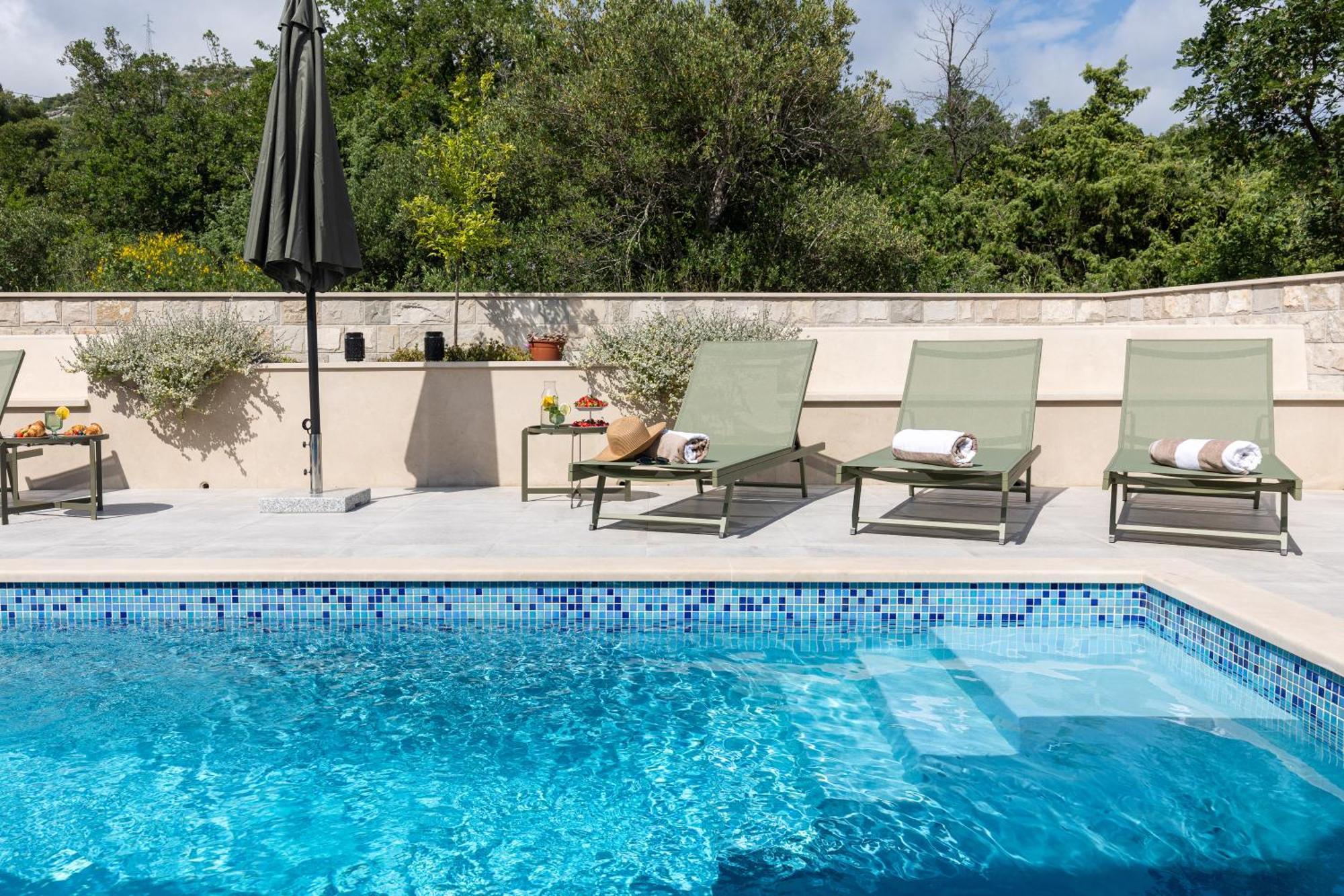 Villaer Luxury Gina *