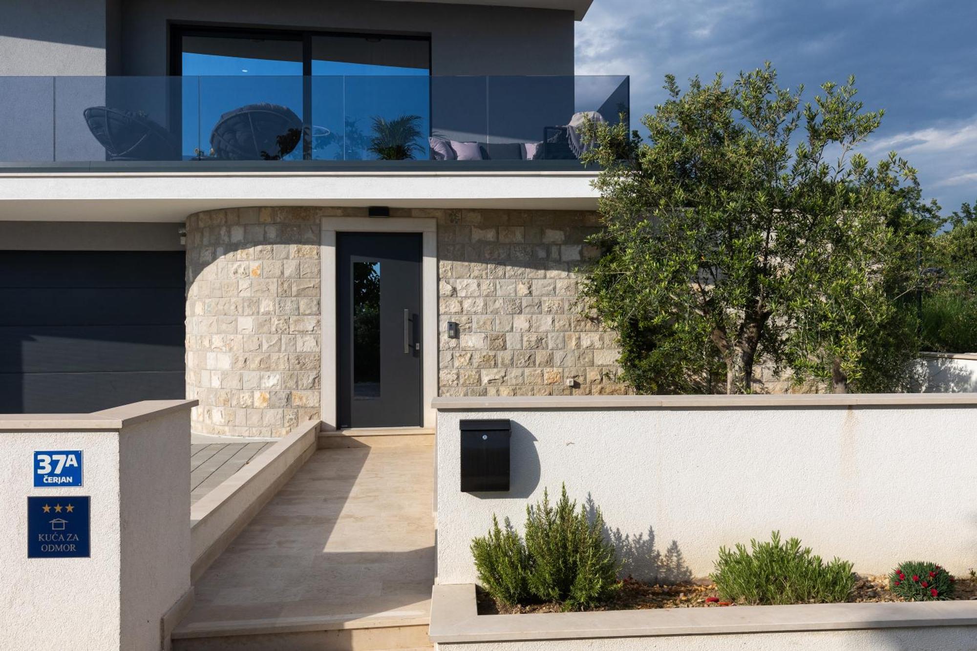 Luxury Gina Villa *